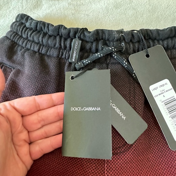 Dolce and Gabbana boys shorts - Picture 5 of 6